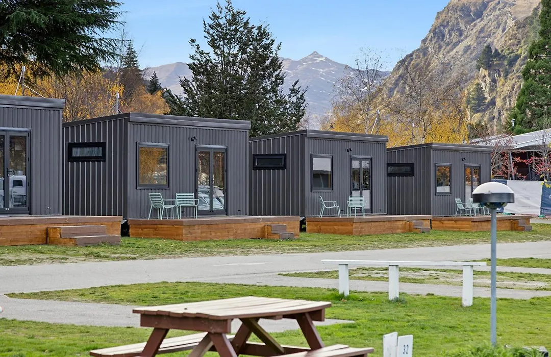 Hampshire Holiday Parks - Queenstown Lakeview-1