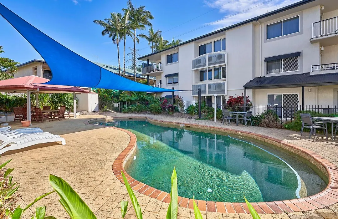 Cairns Reef Apartments & Motel-1