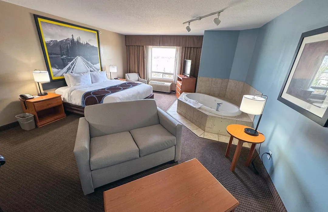 Super 8 By Wyndham Edmonton South-1