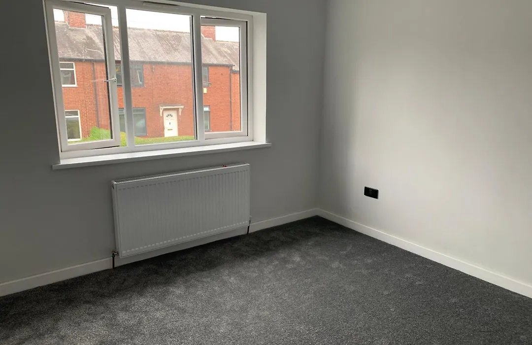 13 Langdale Gardens, Headingley Leeds Ls6 3Hb-1