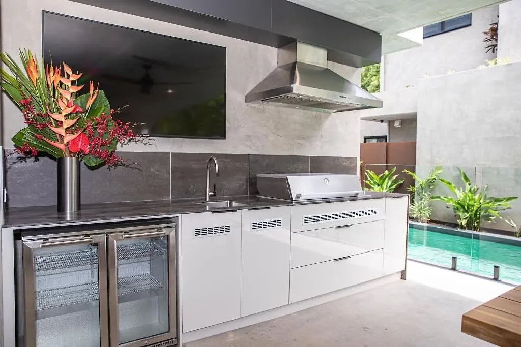 Azure Port Douglas - Luxurious & Modern-1
