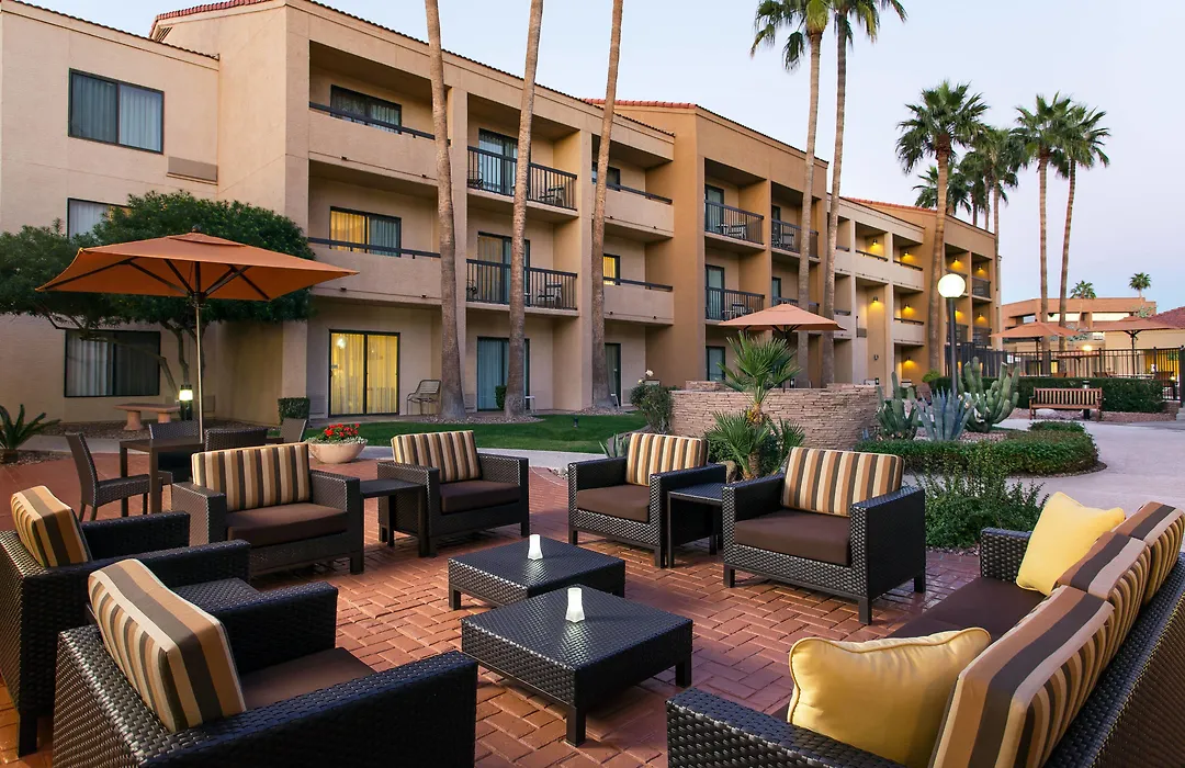 Courtyard By Marriott Phoenix North-1