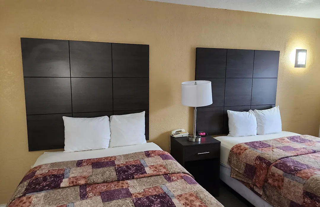 Days Inn By Wyndham Charlotte Northlake-1