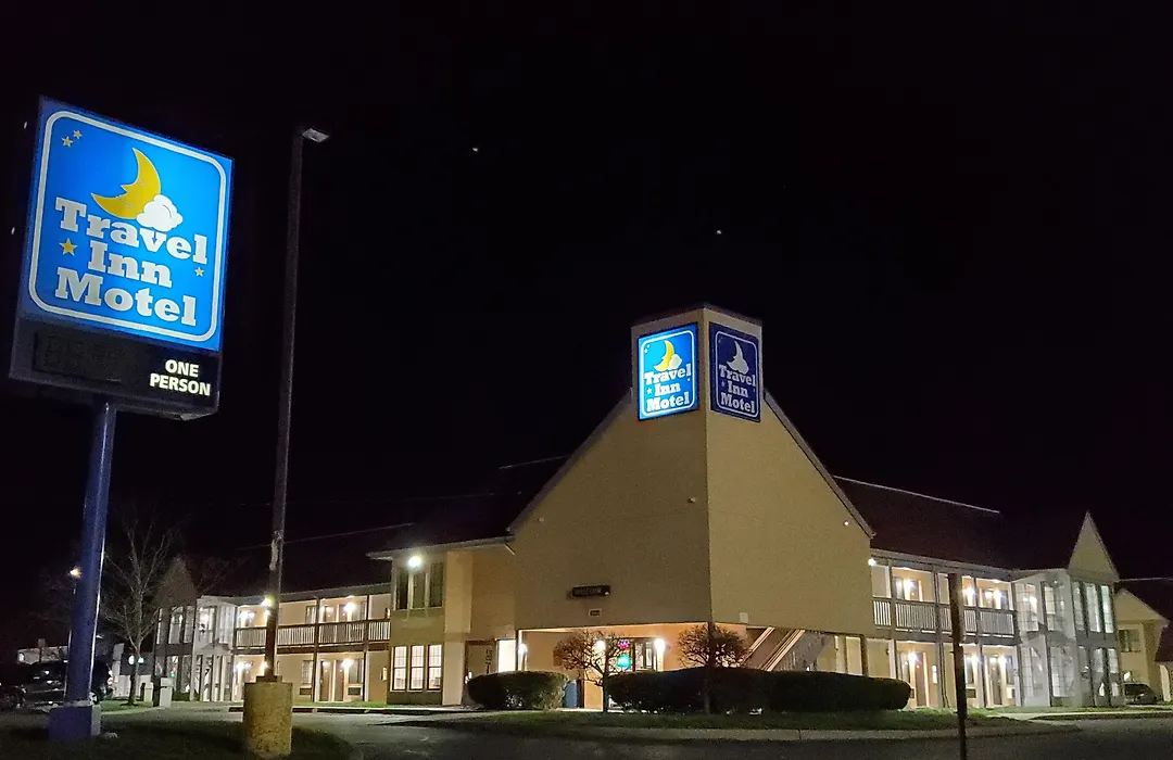 Travel Inn Motel-1