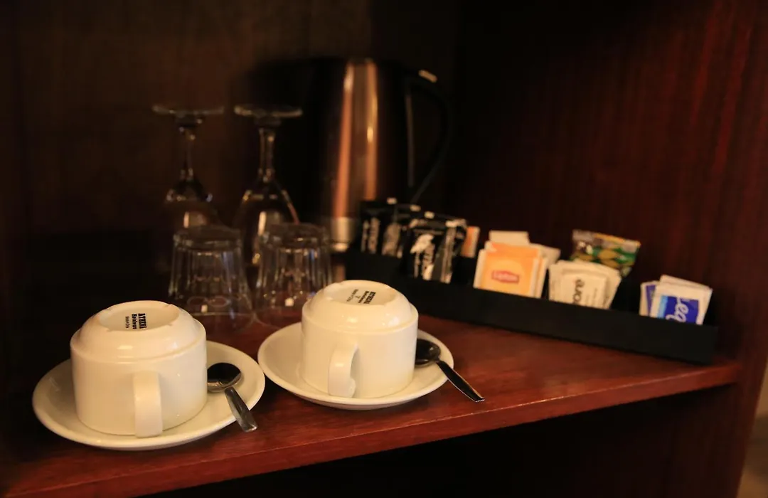 Twin Towers Inn-1