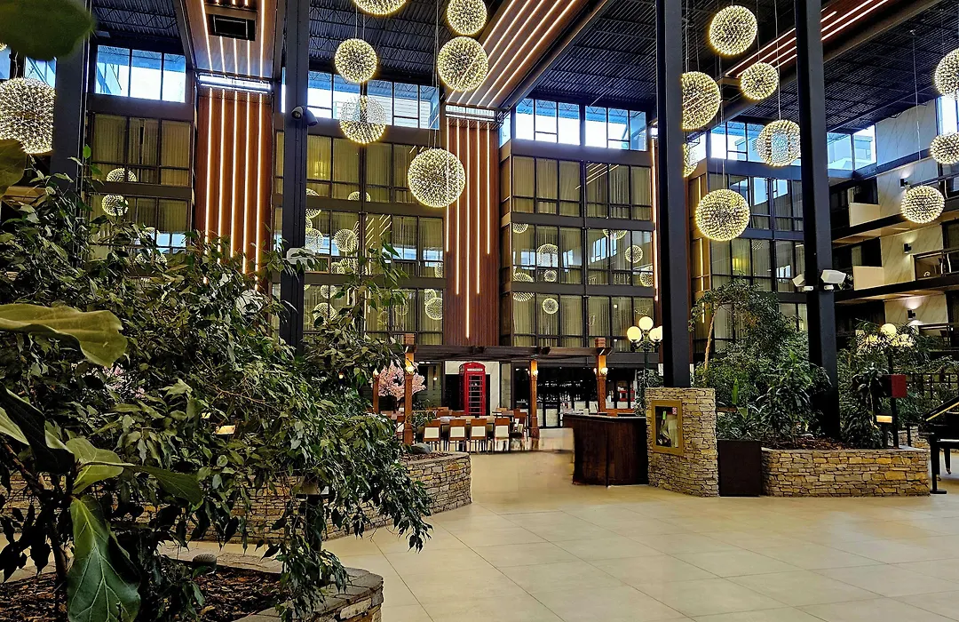 Wyndham Edmonton Hotel And Conference Centre-1