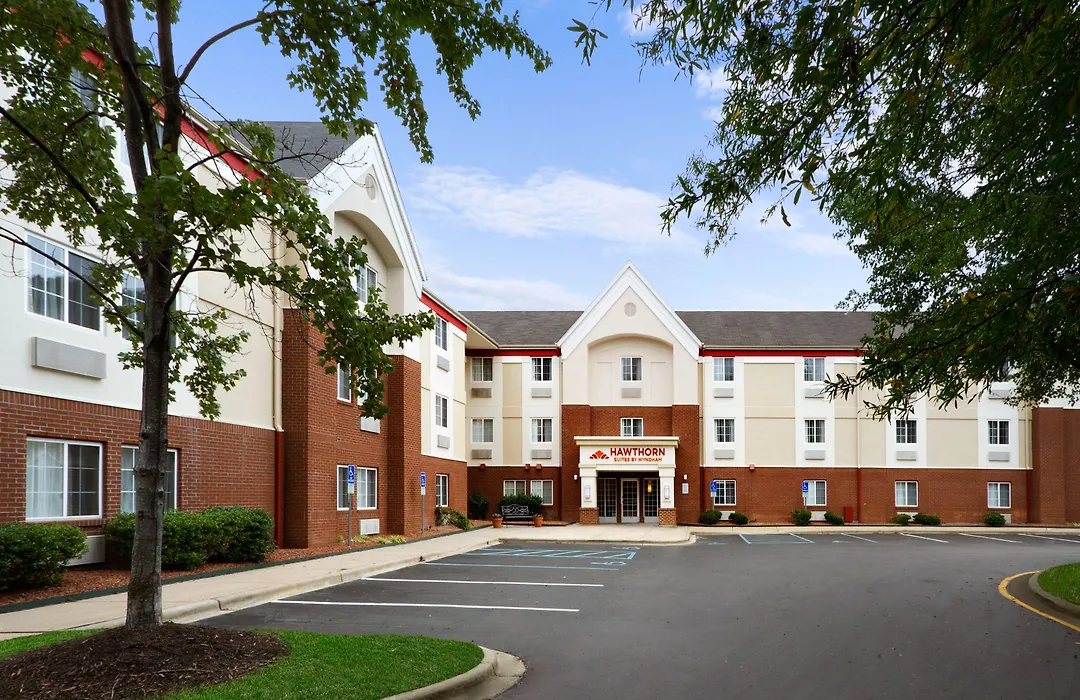 Mainstay Suites Omaha Old Mill-1