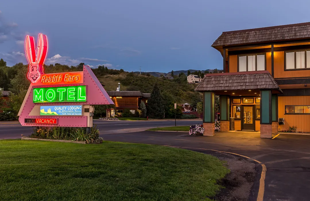 Rabbit Ears Motel-1
