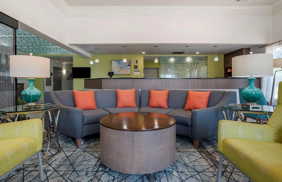 Best Western Carlton Suites-1