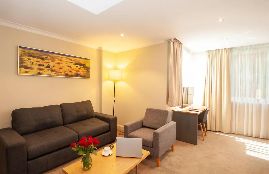 Hotel Diana Woolloongabba-1
