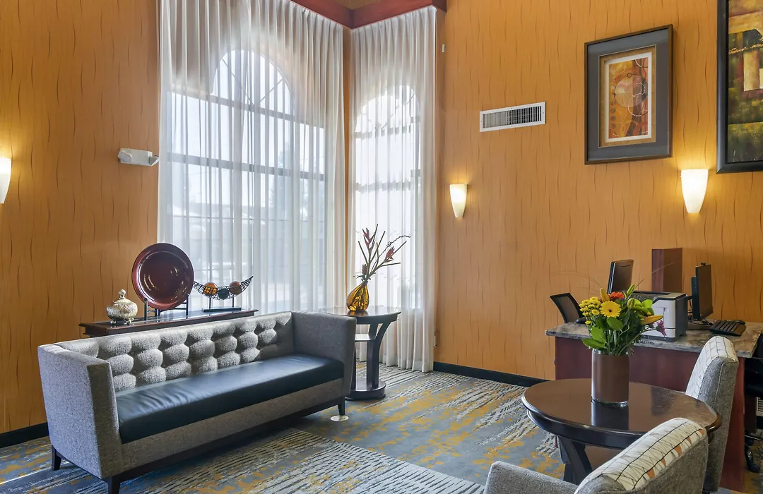 Best Western Plus Fresno Inn-1
