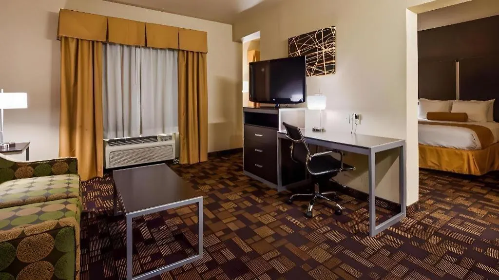 Best Western Windsor Pointe Hotel & Suites-Frost Bank Center-1