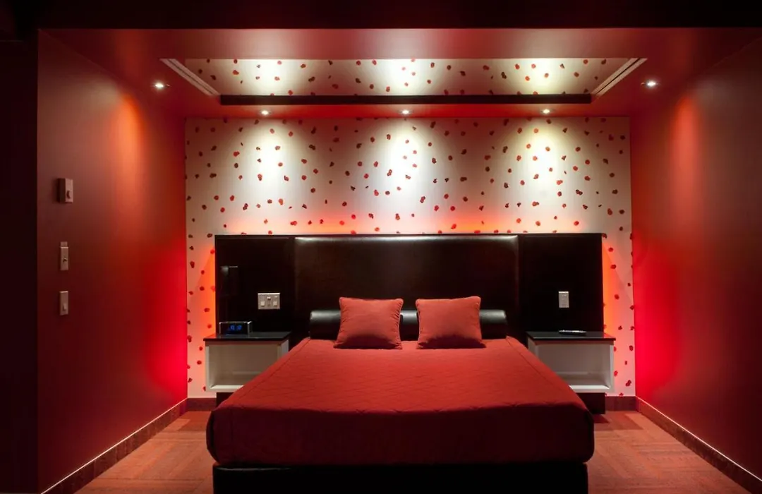 Hotel-Motel & Suites Ideal Montreal-1