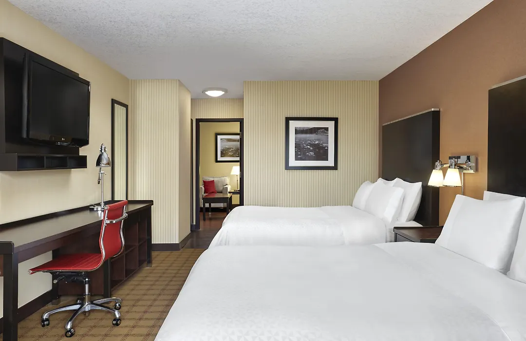 Four Points By Sheraton Hotel & Suites Calgary West-1