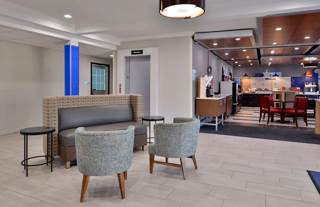 Holiday Inn Express Hotel & Suites North Kansas City By Ihg-1
