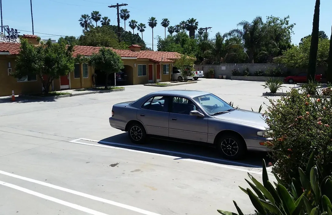Economy Inn Motel-1