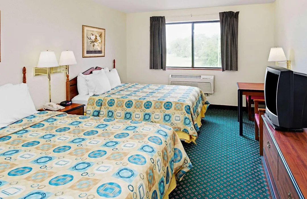 Super 8 By Wyndham Omaha Eppley Airport/Carter Lake-1