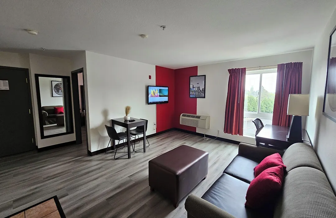 Ramada By Wyndham Seatac Airport-1