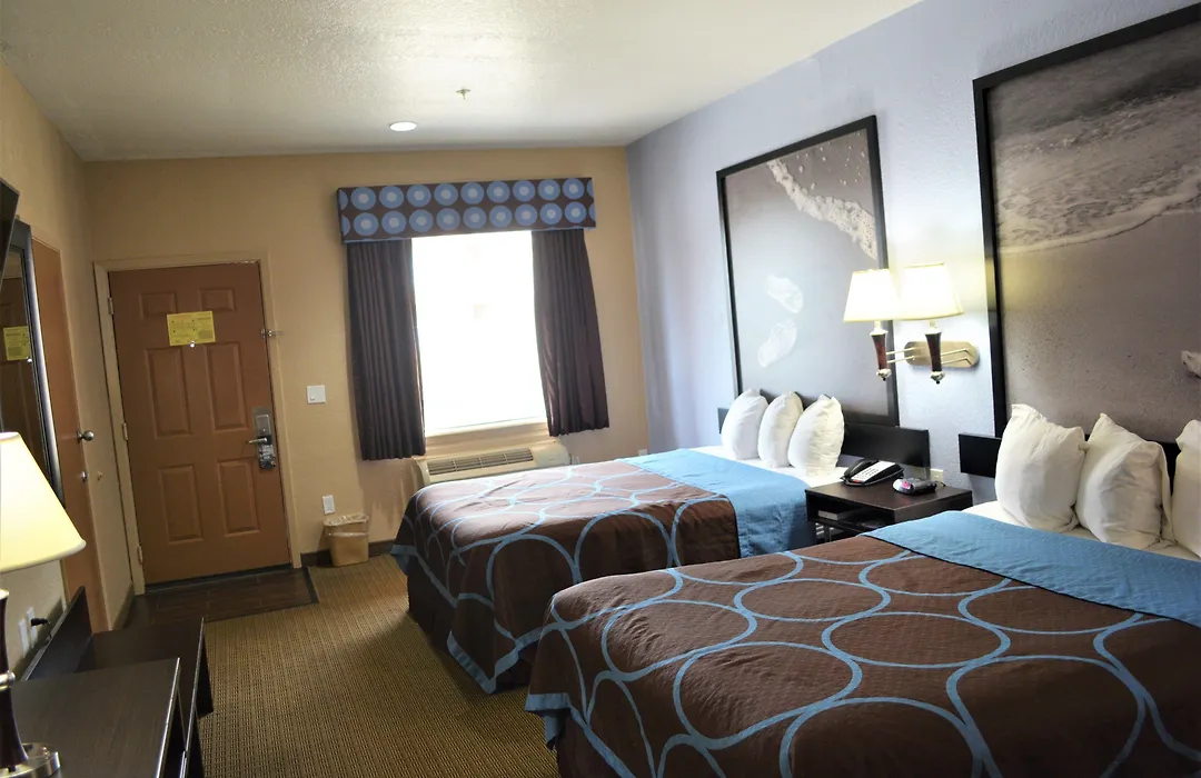 Super 8 By Wyndham Galveston-1