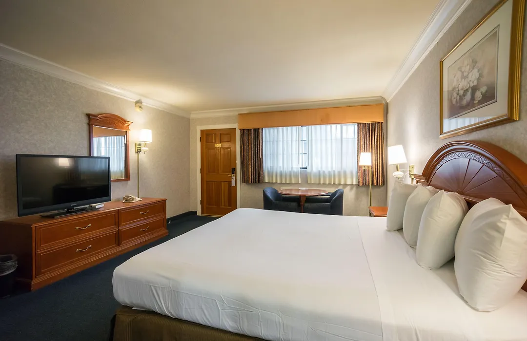 Nob Hill Motor Inn -Newly Updated Rooms!-1