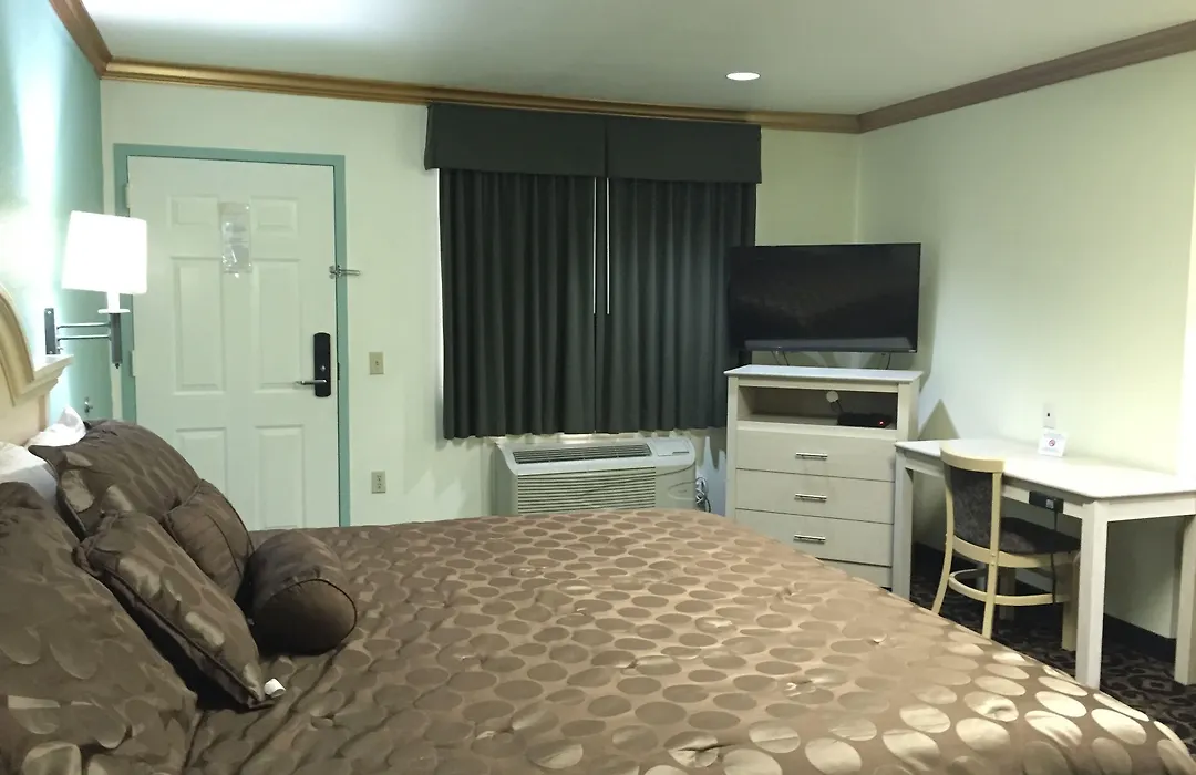 Scottish Inn And Suites Nrg Park/Texas Medical Center - Houston-1