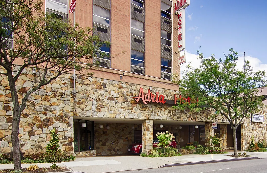 Adria Hotel And Conference Center-1