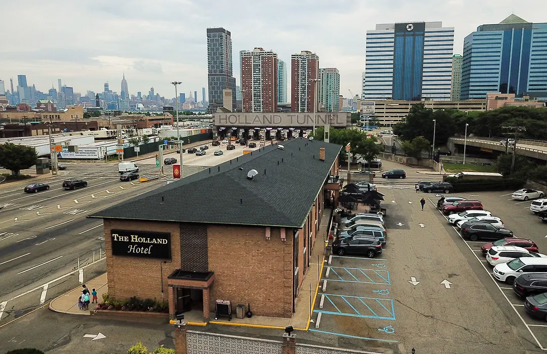 Holland Hotel Jersey City Free Parking-1