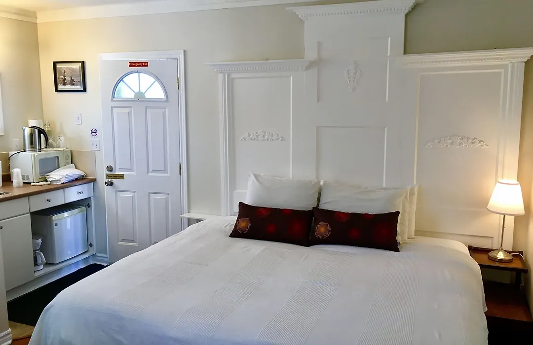 Ellis House Bed & Breakfast-1