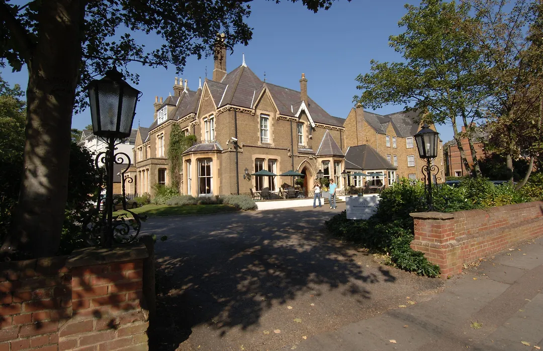 Cotswold Lodge Hotel-1