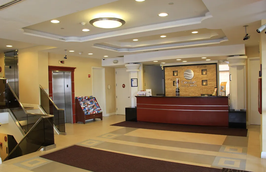 Comfort Inn & Suites Laguardia Airport-1