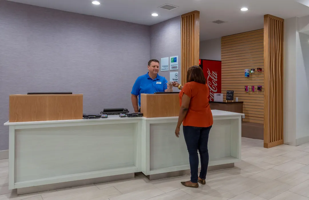 Holiday Inn Express Arrowood By Ihg-1
