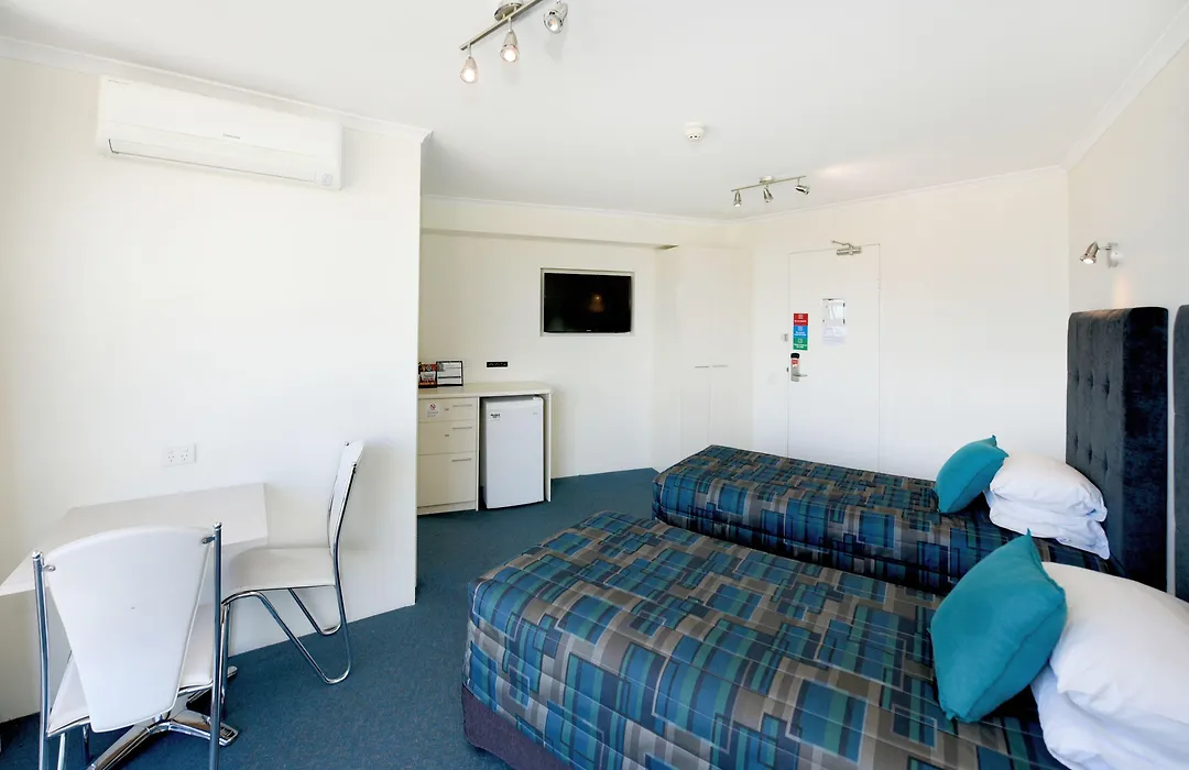 Atlantic Tower Motor Inn-1