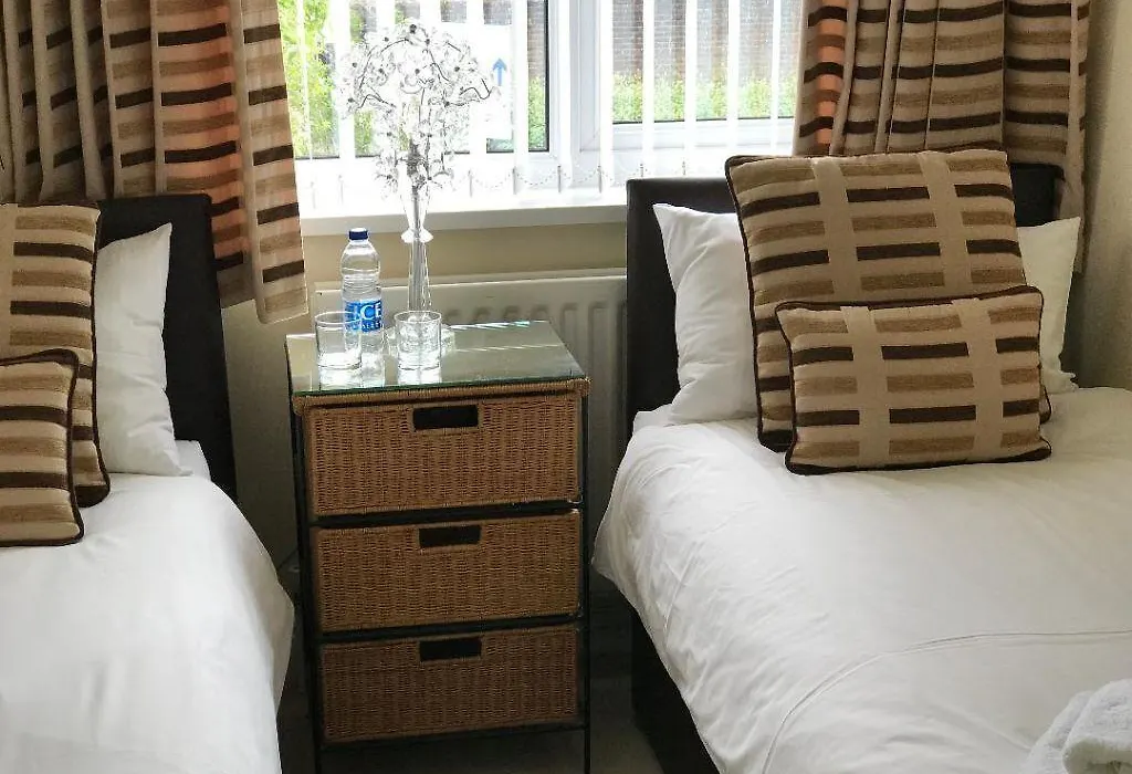 31 Queens Road-1