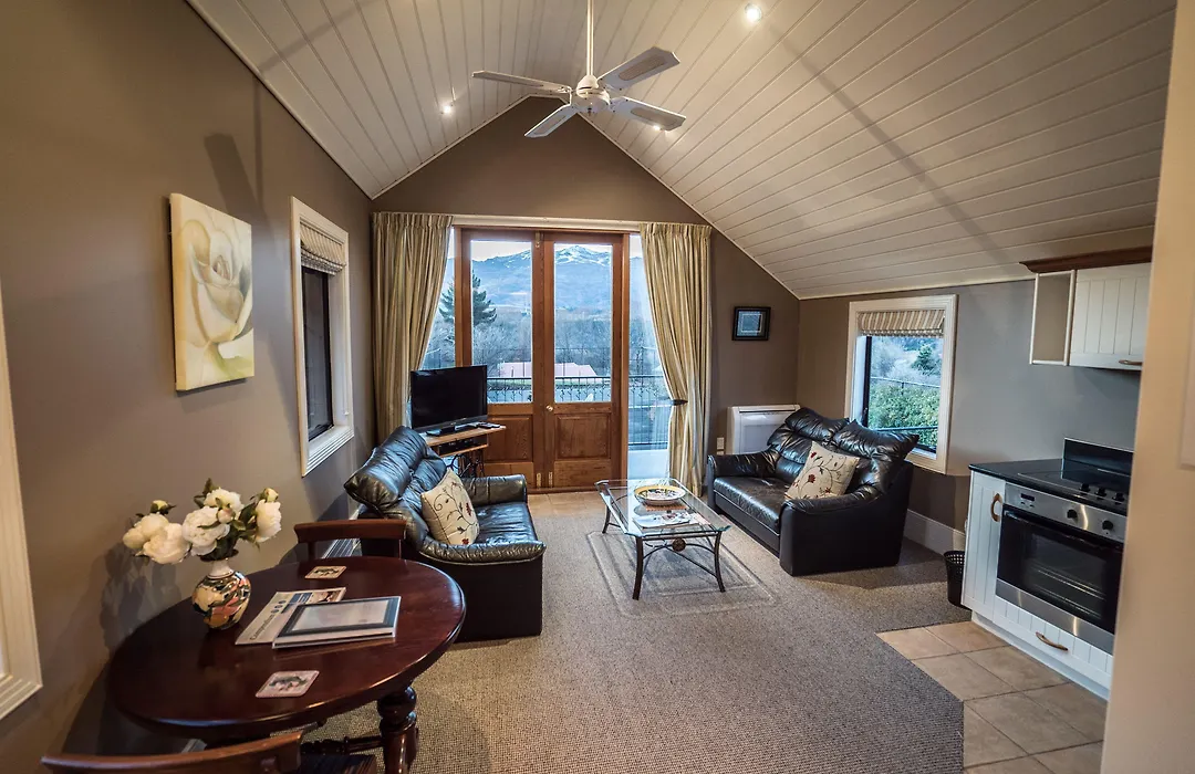 Manata Homestead & Lodge-1