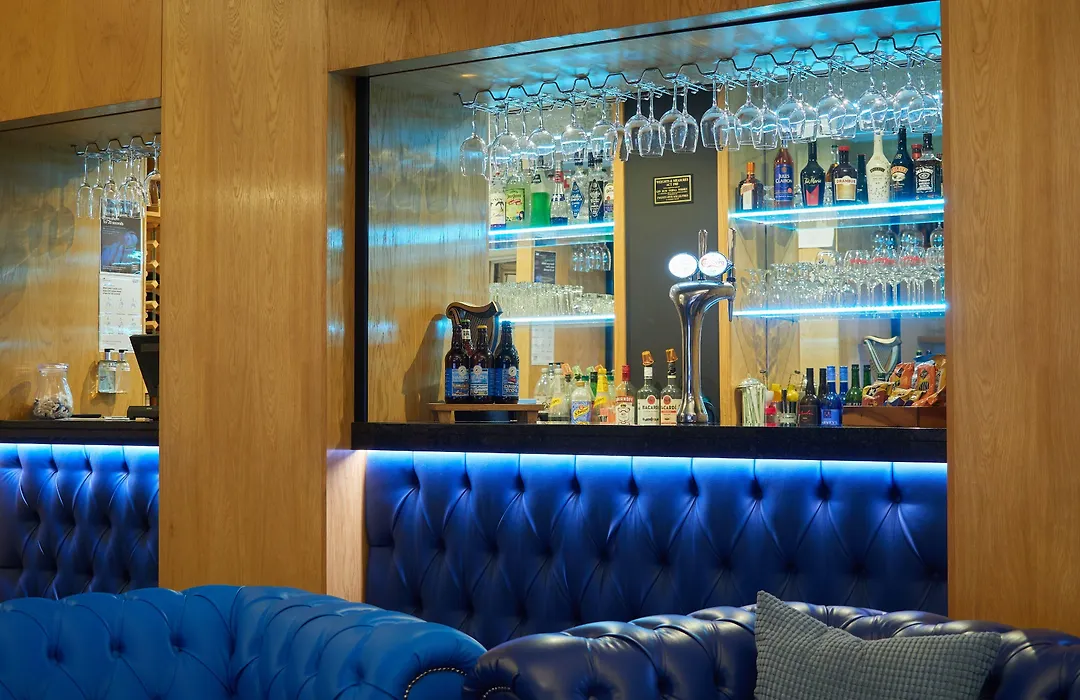 Carlton Hotel-1