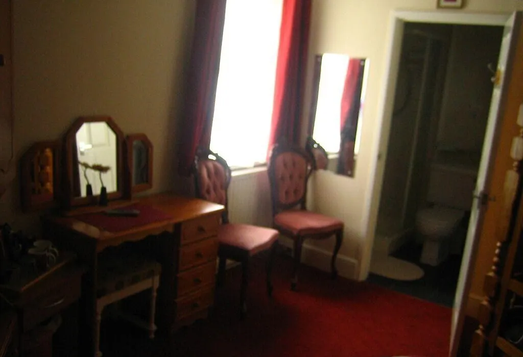 Gleneagles Guest House-1