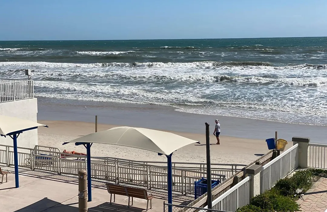 Direct Oceanfront, Fantastic Ocean View, Separate Bedroom ! - Pools Open !-1