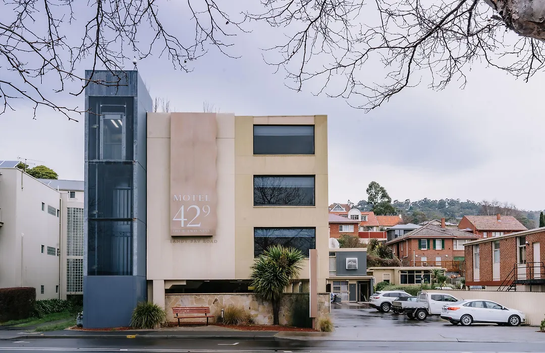 429 Apartments & Suites-1