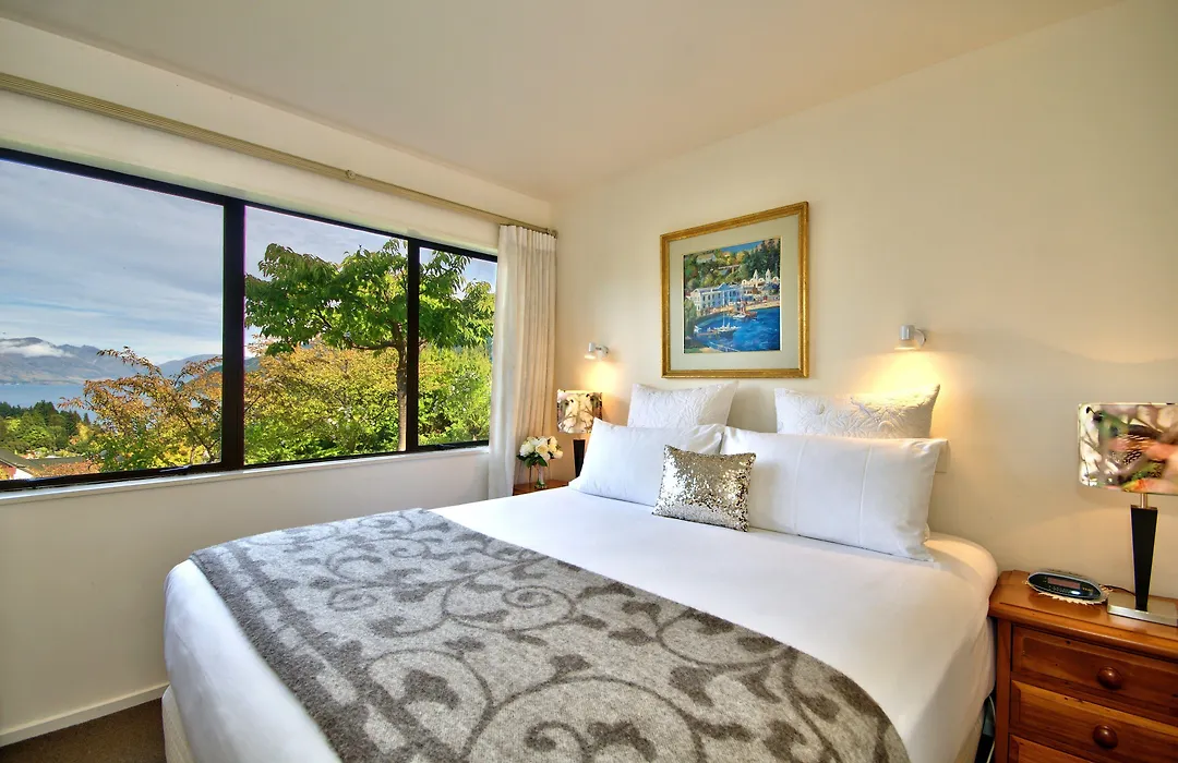 Balmoral Lodge-1