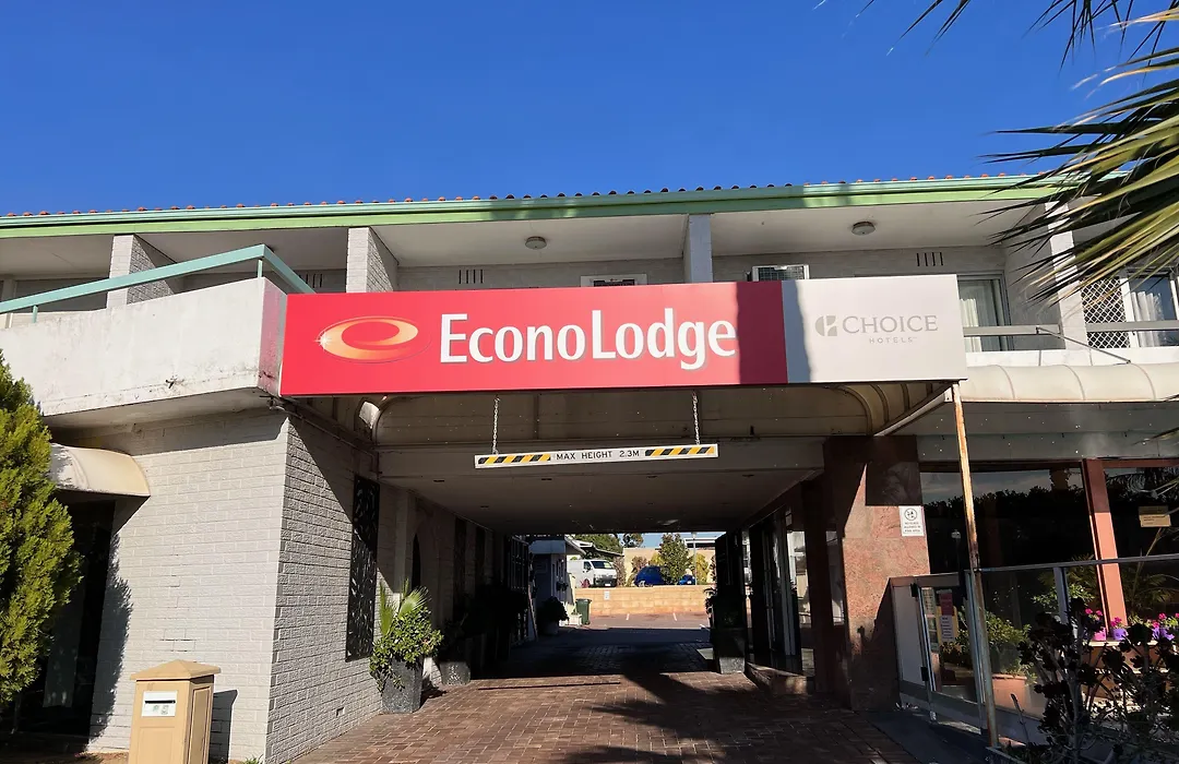 Econo Lodge Rivervale-1