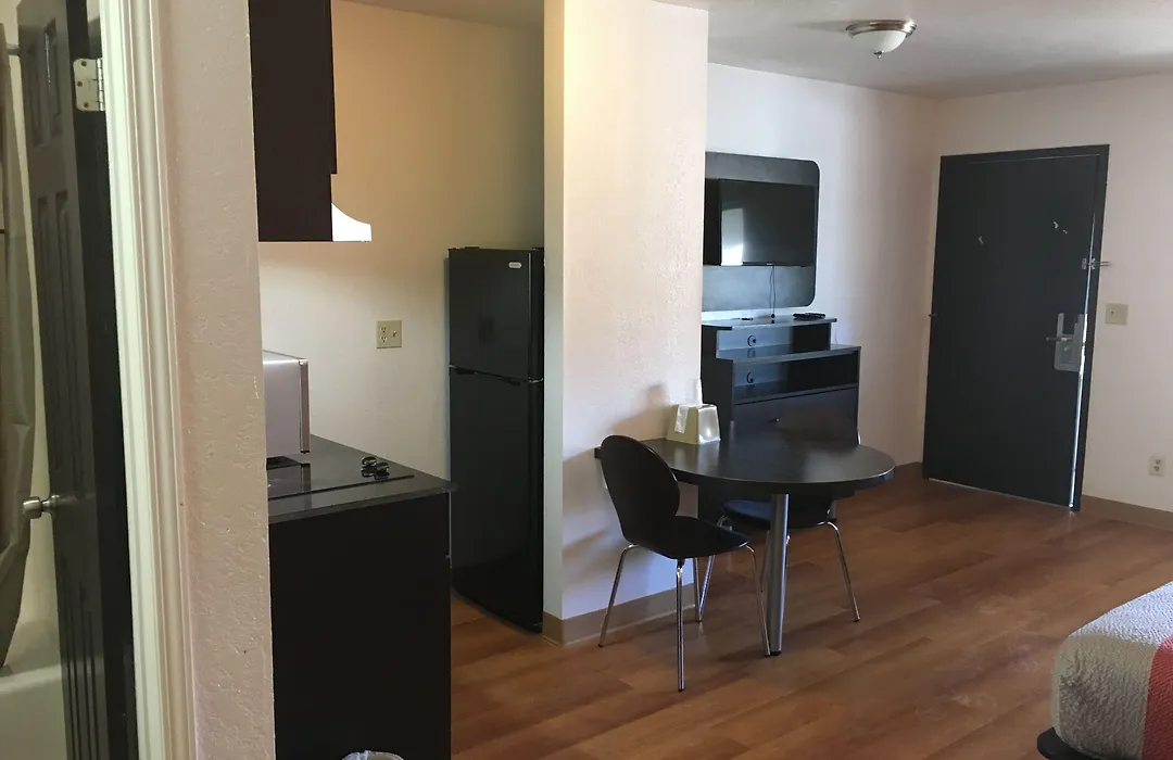 Days Inn By Wyndham Oklahoma City Nw Expressway-1