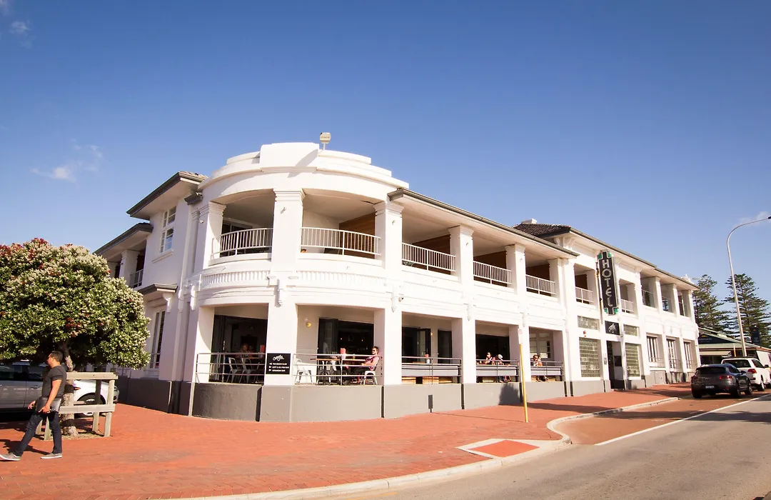 Cottesloe Beach Hotel-1