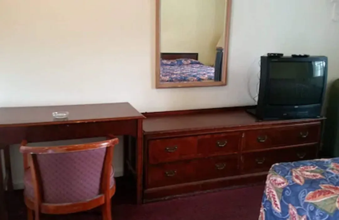 The Virginia Lodge-1