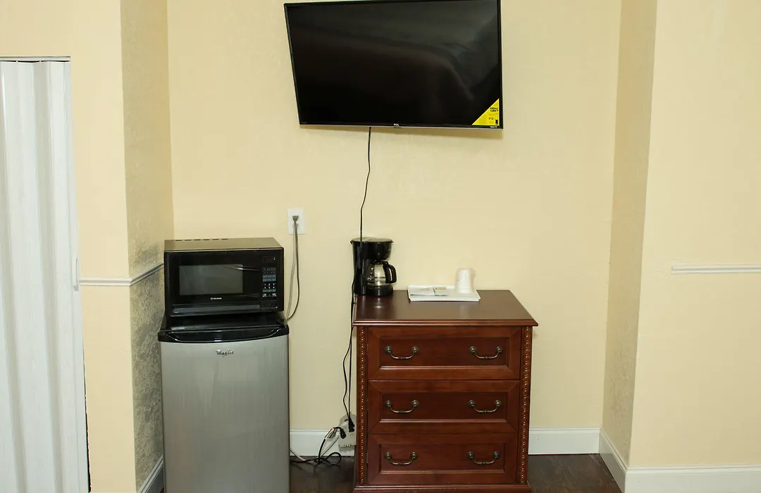 Delux Inn-1