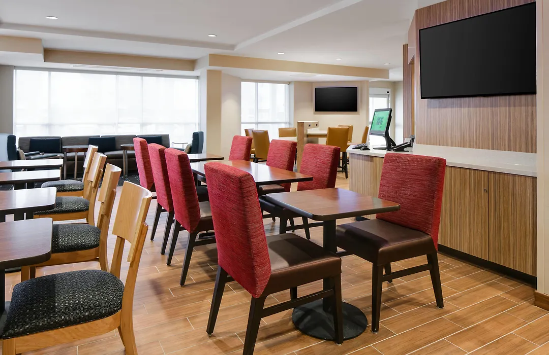Towneplace Suites By Marriott Kansas City Airport-1