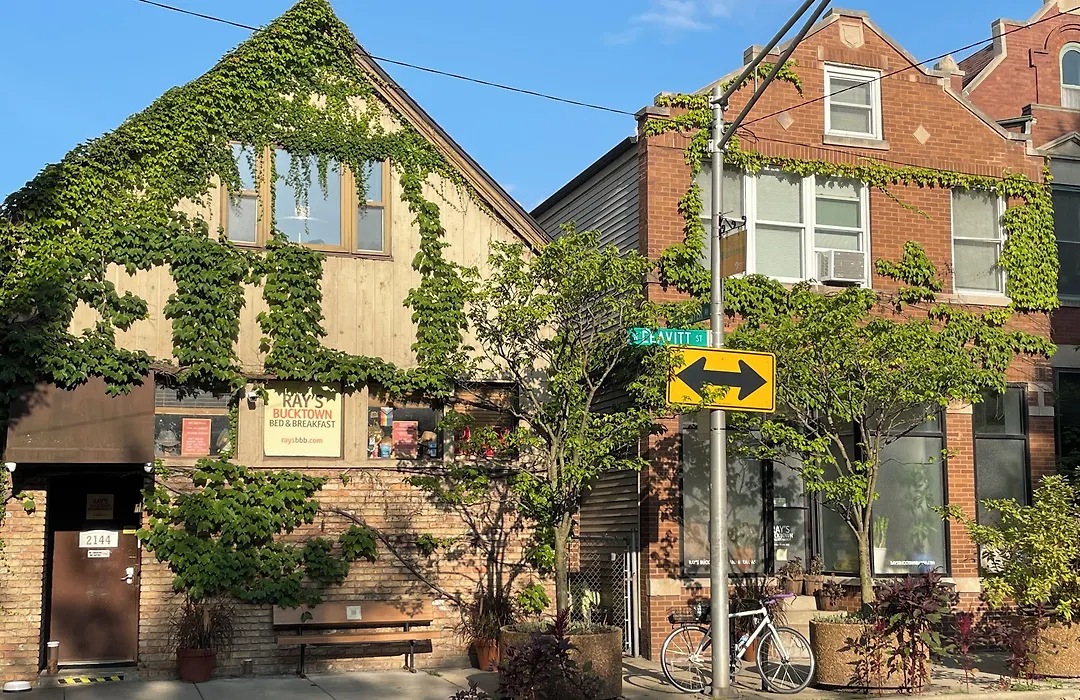 Ray'S Bucktown Bed And Breakfast-1