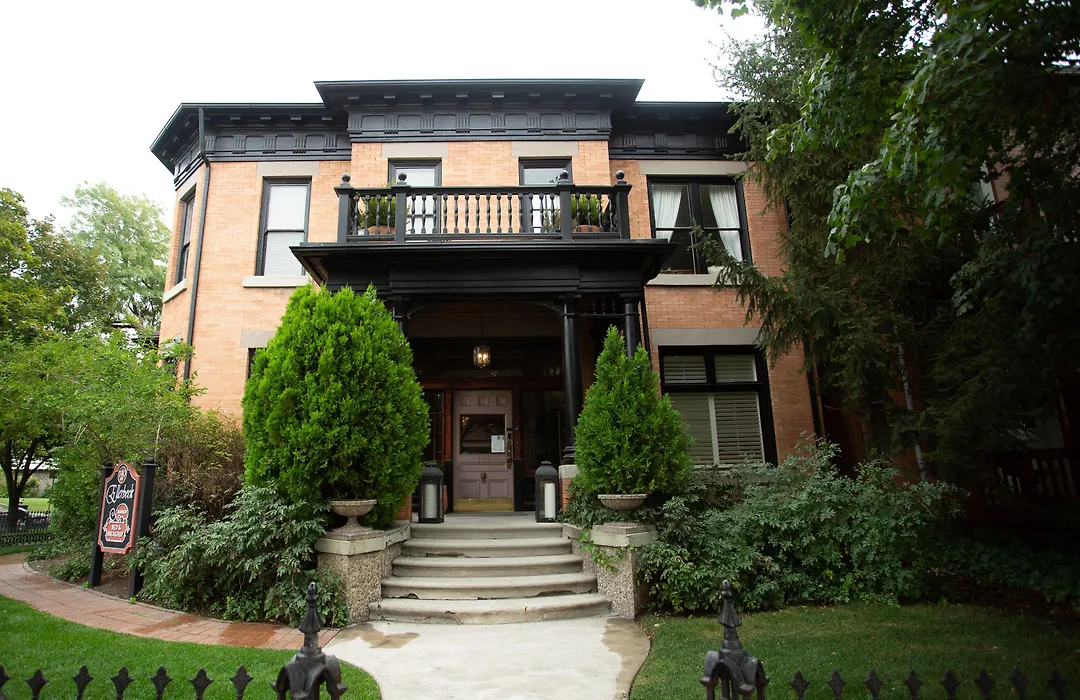 Historic Ellerbeck Mansion Bed & Breakfast-1