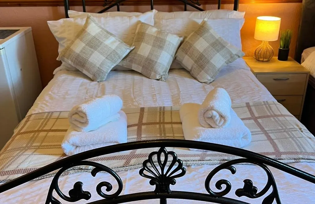 Edinburgh Travel Guest House-1