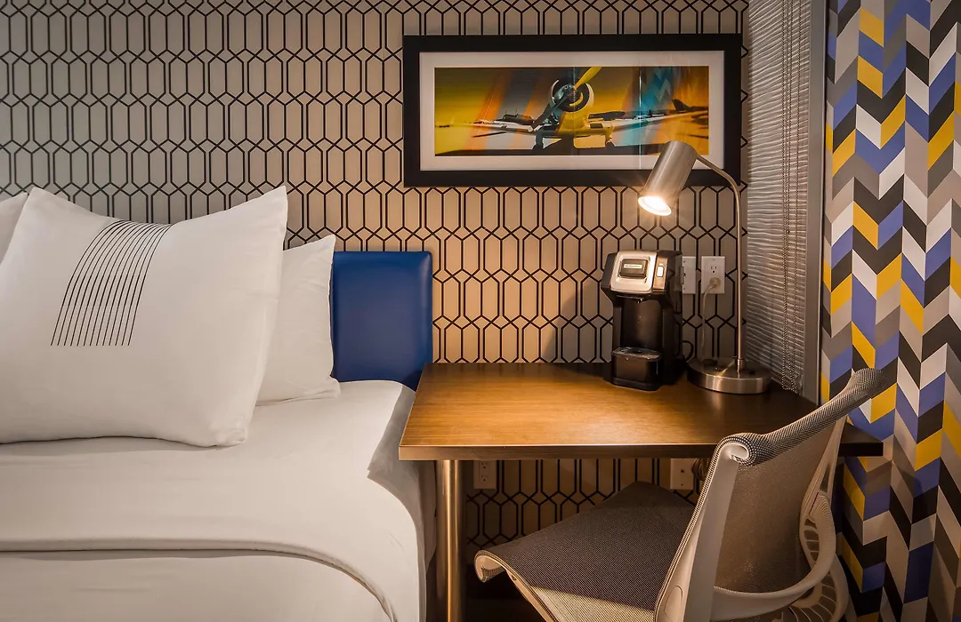 Glo Best Western Brooklyn Nyc-1