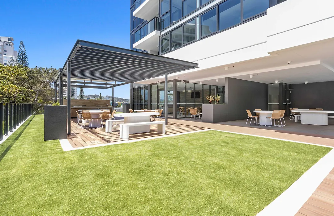 Sandbar Burleigh - Official-1